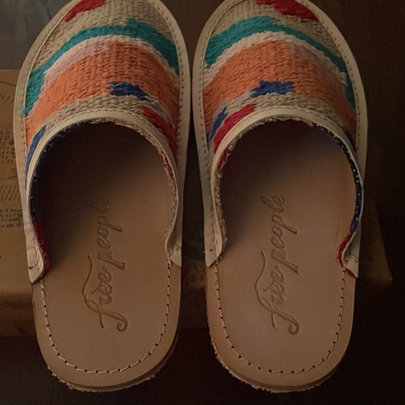 Free People Wake Me Up Flat sz 37 new in the box - Picture 3 of 3